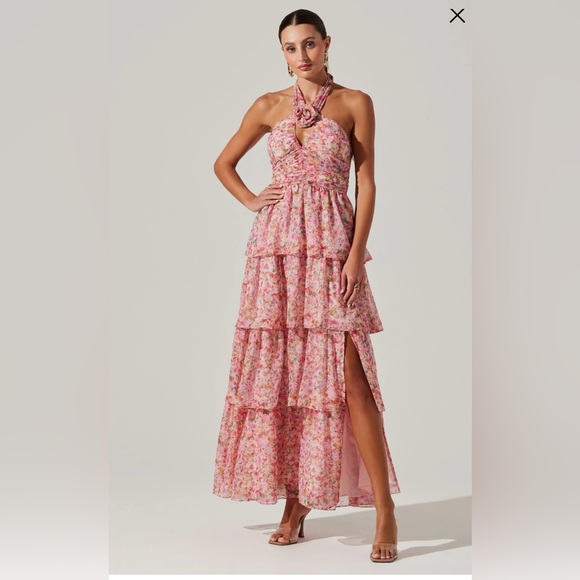 ASTR the label Brinley Floral Tiered Halter Dress - Picture 4 of 11